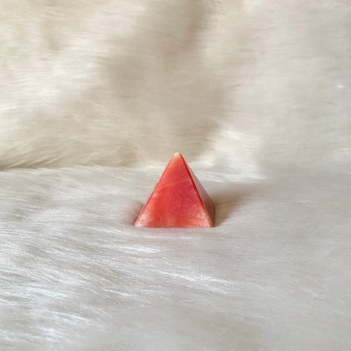[Svnir-5-2-Re] Natural Stone Pyramid medium size red